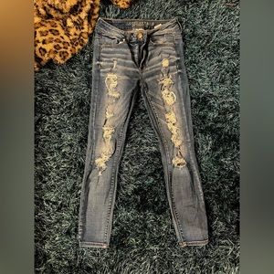 American Eagle Distressed denim Mid-rise jegging ankle size 6